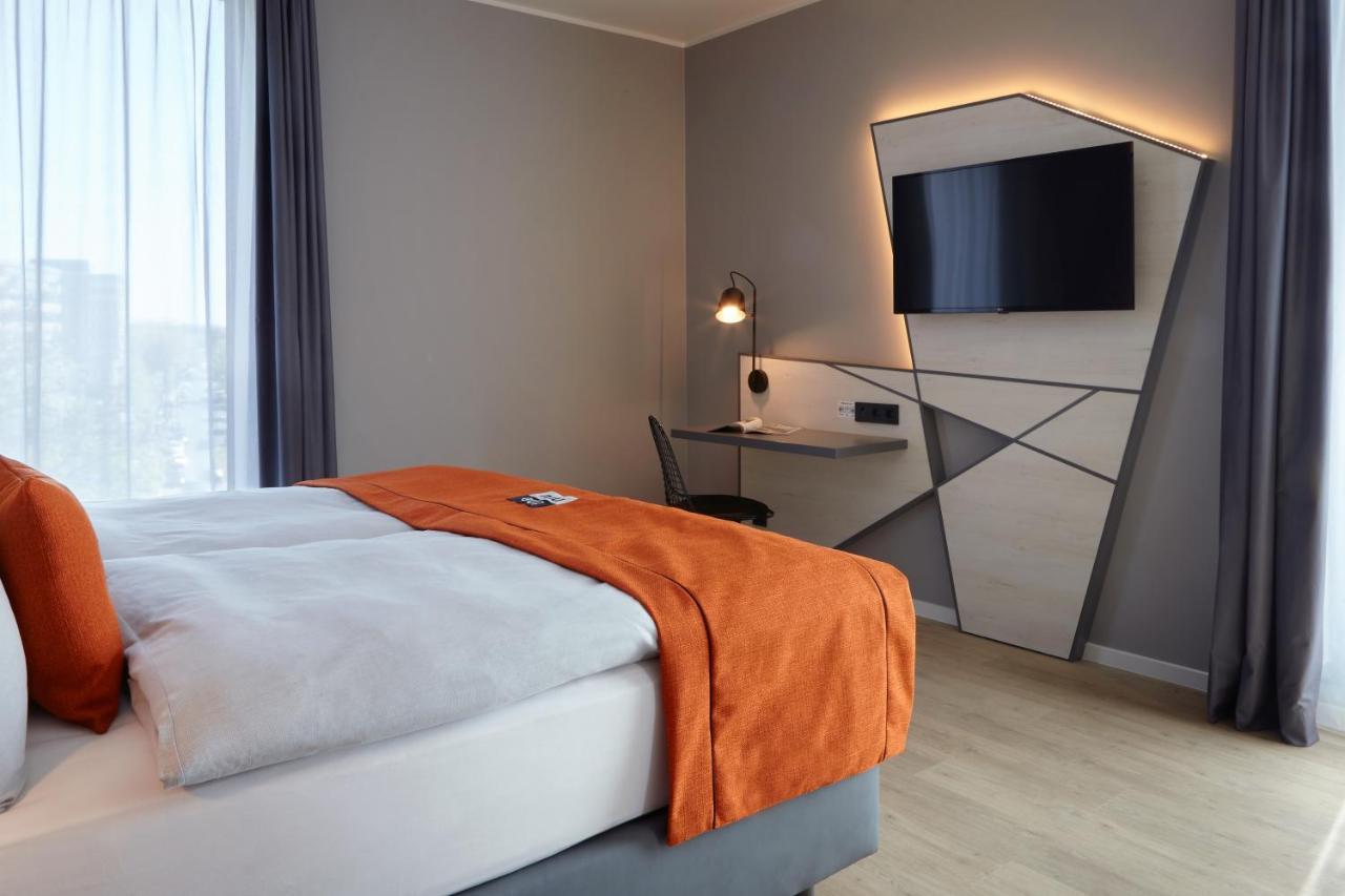 Holiday Inn - The Niu, Hub Dusseldorf Messe By Ihg Εξωτερικό φωτογραφία
