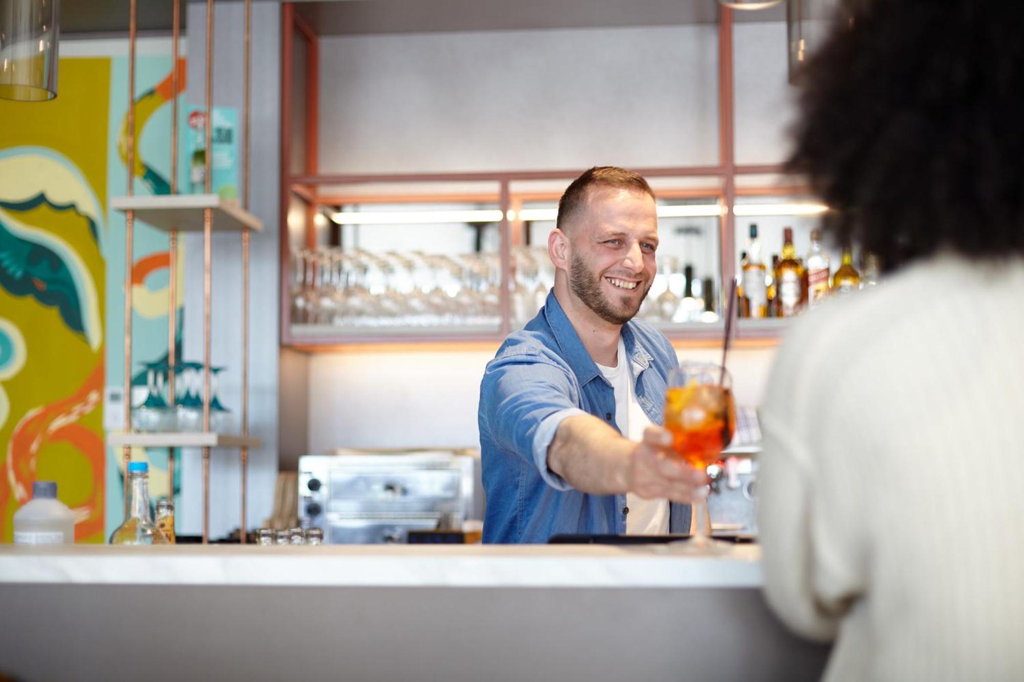Holiday Inn - The Niu, Hub Dusseldorf Messe By Ihg Εξωτερικό φωτογραφία