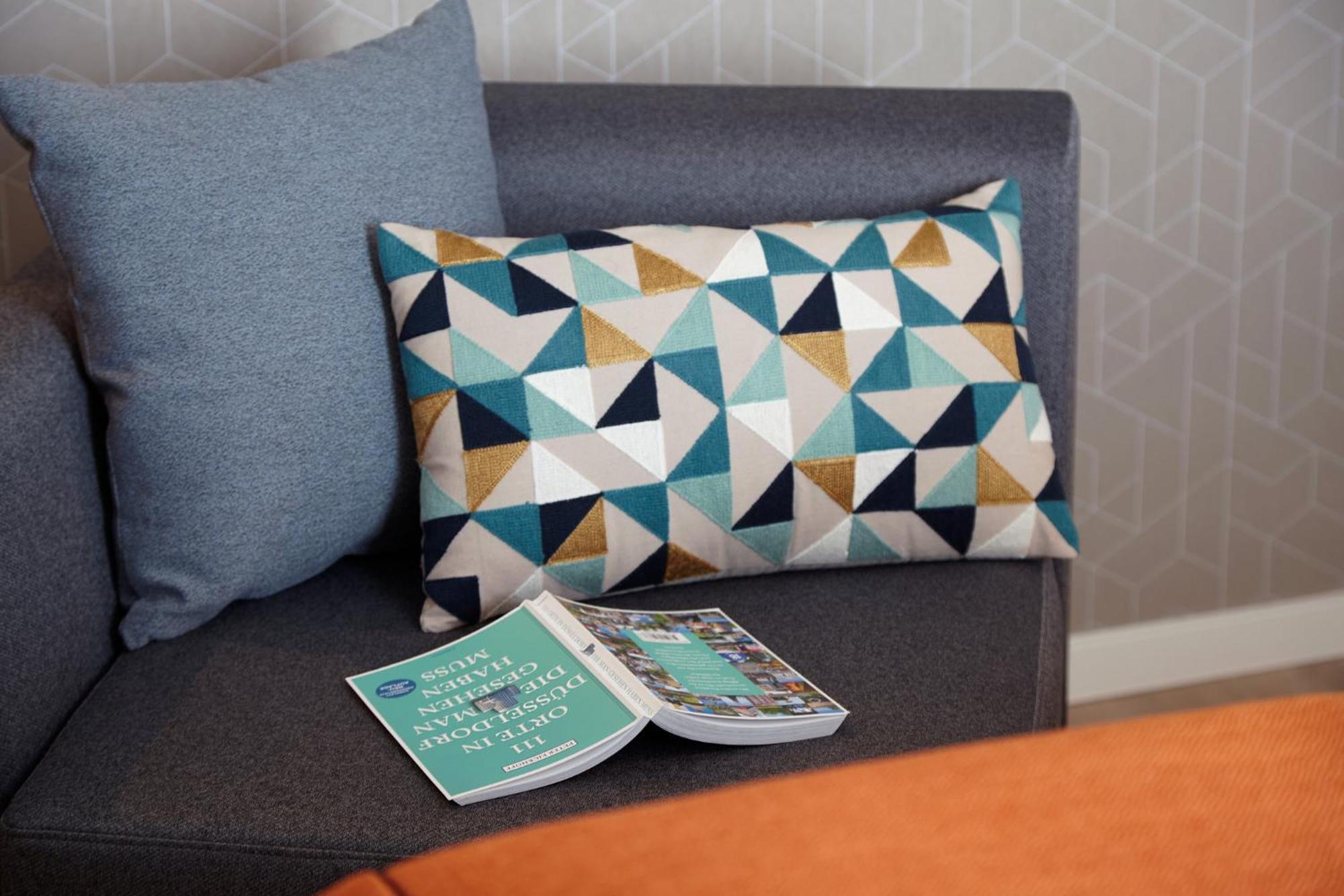 Holiday Inn - The Niu, Hub Dusseldorf Messe By Ihg Εξωτερικό φωτογραφία